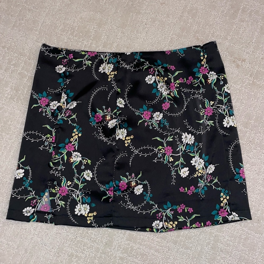 Urban Outfitters skirt size M!